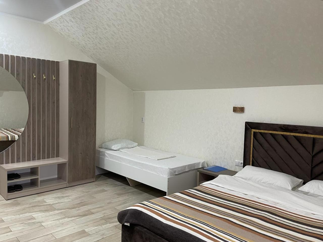 Гостинично-Банный Комплекс Майами Люкс Hotell Qostanaj Exteriör bild