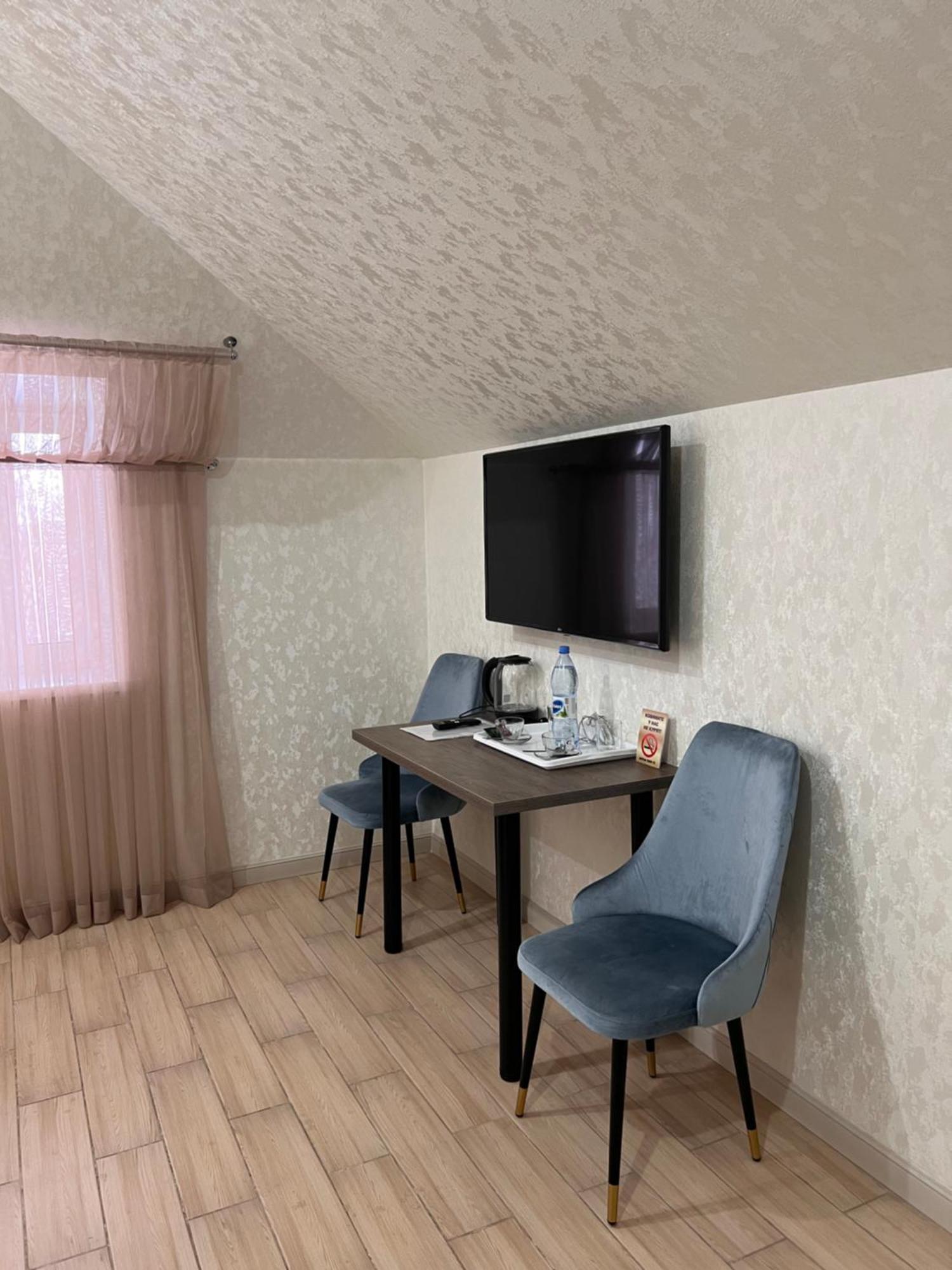 Гостинично-Банный Комплекс Майами Люкс Hotell Qostanaj Exteriör bild